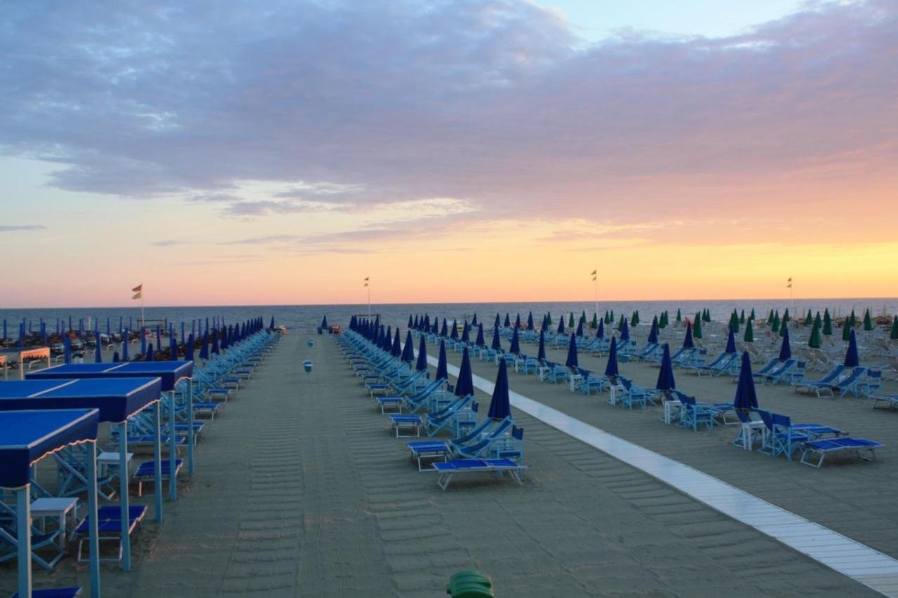 VI Suites Viareggio Exterior foto