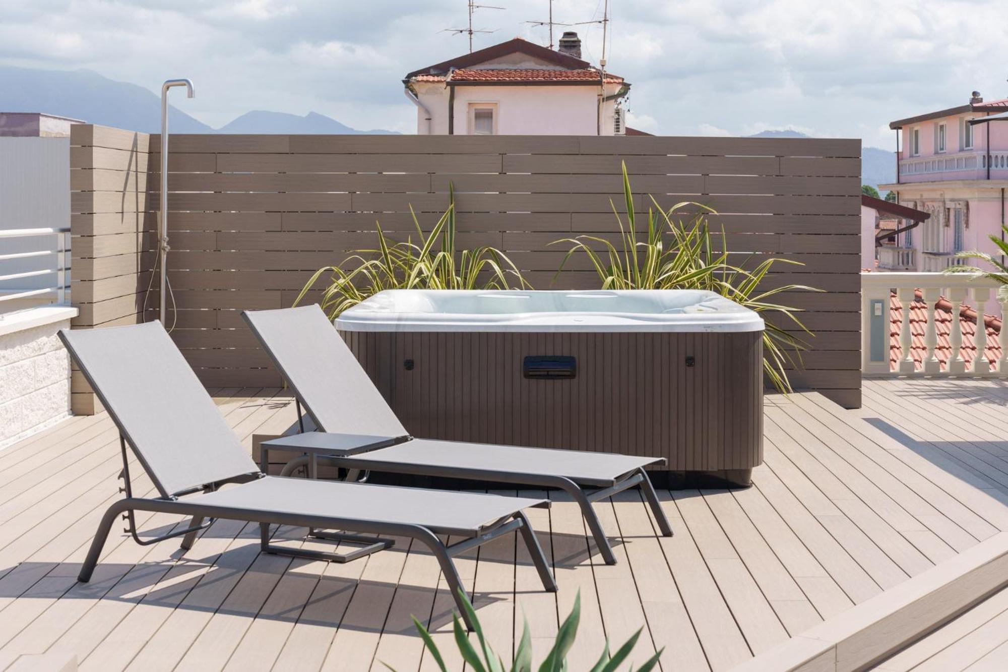 VI Suites Viareggio Exterior foto